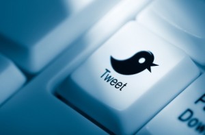 Computertaste mit Aufschrift "Tweet"